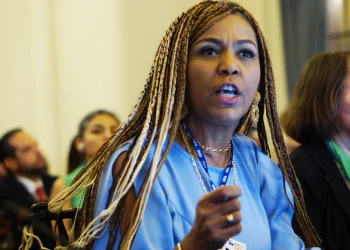 JUCUM rechaza modificación del Himno Nacional en acto público y exige sanciones legales