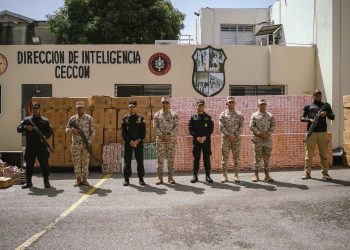 Cesfront entrega a CECCOM más de 1.6 millones de cigarrillos incautados