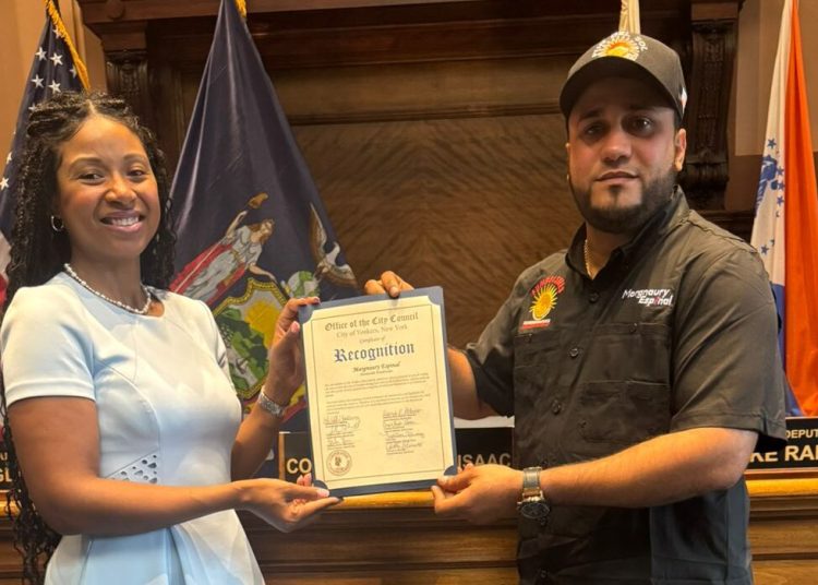 Ayuntamiento de Yonkers reconoce a Margnaury Espinal por contribución en Pedro Brand