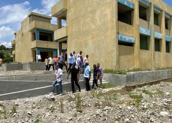 Infraestructura Escolar interviene Liceo Experimental y recinto UASD de Elías Piña