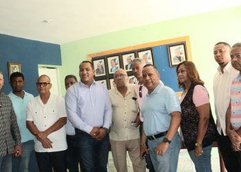 Encuentro del Movimiento Convergencia con candidatos a elecciones del CDP en Azua