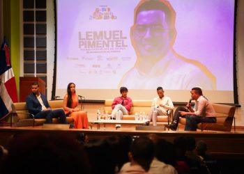 Panel Juventud Empoderada llevó mensajes que motivaron a la juventud de Baní