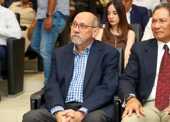 UASD reconoce al ingeniero Leonardo Reyes Madera, director de Onesvie