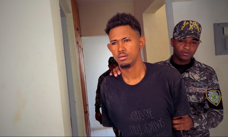 Tres meses de prisión preventiva contra padre que agredió con clavo a su hija en Villa Riva