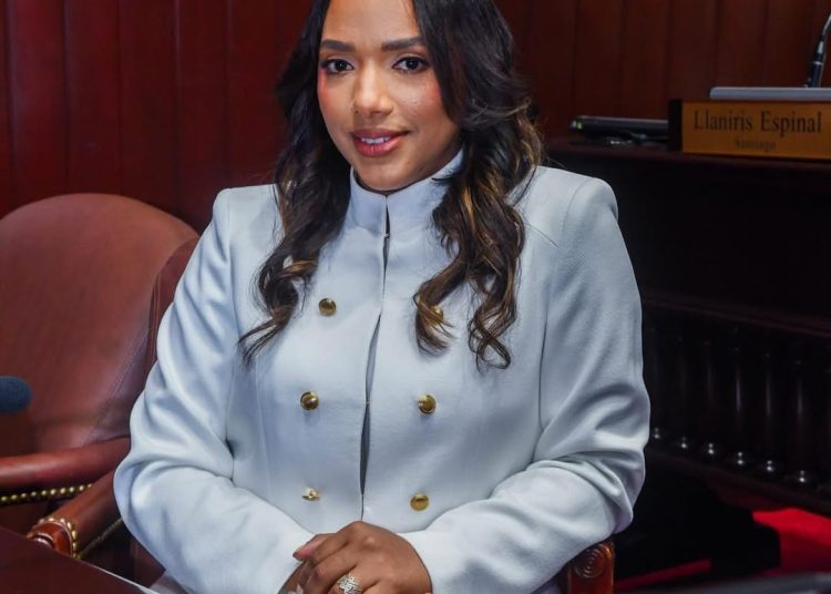 Diputada Tayluma Calderón reafirma compromiso con la comunidad y presenta memorias de su gestión legislativa