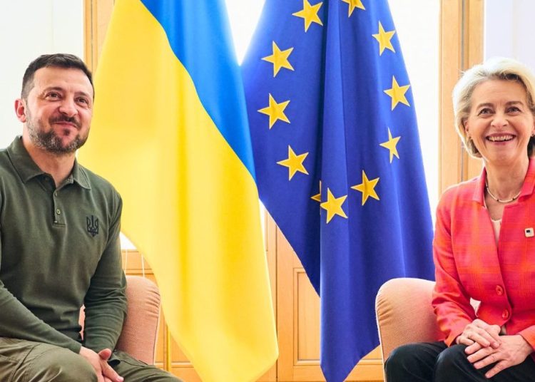 Ucrania necesita a Occidente para apoyarla, no para rendirse, según ministra finlandesa