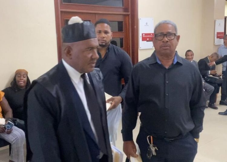 Imputado no se presenta a audiencia por “hipo” y aplazan caso de estafa de cacao en Monte Plata