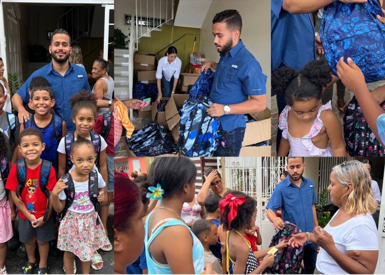 Secretario General de la JRM, Víctor Cocco, lleva útiles escolares a niños del Ensanche Luperón