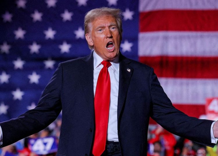 Trump celebra nuevo mapa electoral de Texas y dice que Indiana o Florida quieren emularlo