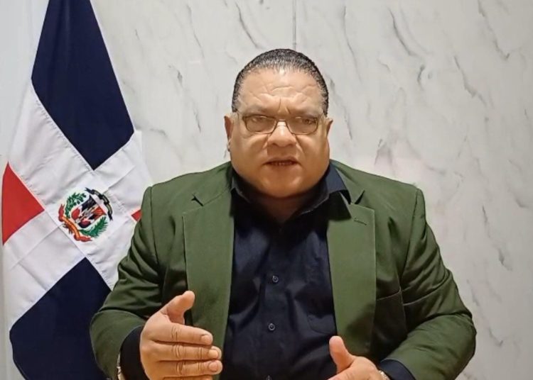 Dirigente sindical Mario Díaz respalda acciones del Gabinete de Transporte en zonas escolares