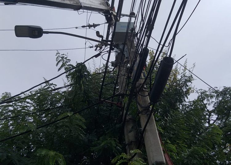 Edesur coloca nuevo transformador en El Millón