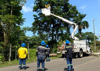 Edeeste restablece servicio eléctrico en Miches tras daños provocados por manifestaciones violentas