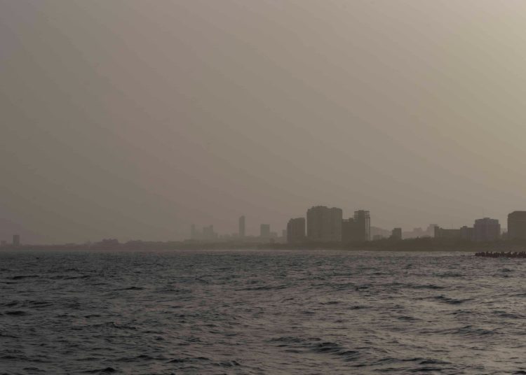 Indomet vigila activa onda tropical; mientras que persistirá polvo del Sahara