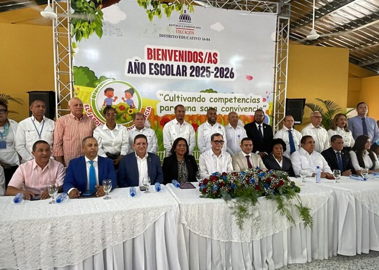Con acto solemne en Bonao inician las clases del año escolar 2025-2026