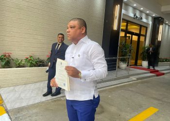 Diputado Ramón Raposo somete proyecto para eliminar artículos del Código Penal que penalizan críticas a funcionarios