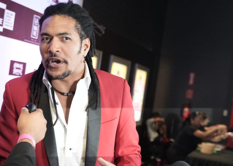 “No paren de soñar”: el mensaje de Carasaf Sánchez en la premier de Carlota la Más Barrial