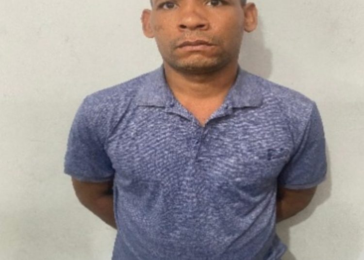 Policía apresa a hombre acusado de matar a otro por viejas rencillas en Monte Plata