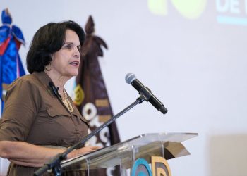 Minou Tavárez denuncia retrocesos democráticos