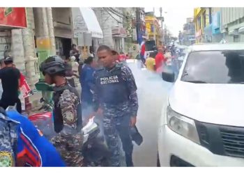 PN reprime con violencia velatorio simbólico contra Edenorte en Moca