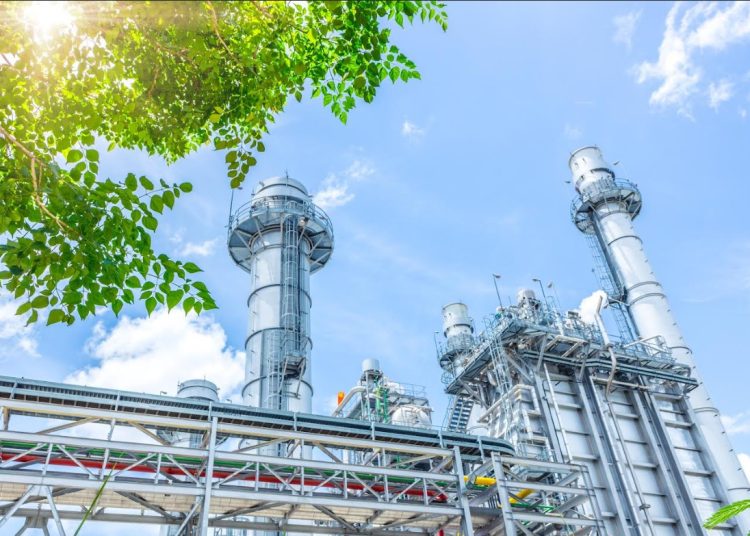 Generadores de energía reconocen esfuerzos del Gobierno, pero piden más planificación