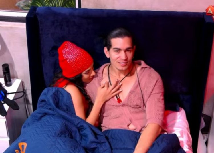 ¡El amor está en La Casa de Alofoke! La Gigi acaricia a Giuseppe