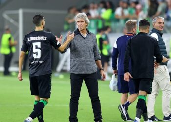 Pellegrini admite «falta alguien» en la posición de Guido, pero niega que lo haya pedido