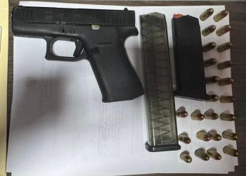 PN apresó a cinco personas en el DN y ocupó un arma de fuego en operativo