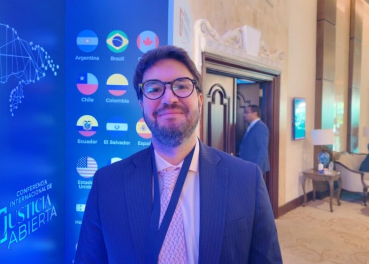 Abogado colombiano destaca liderazgo del Poder Judicial dominicano en innovación digital