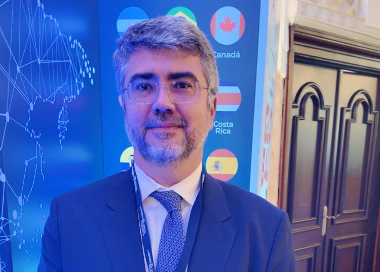 Magistrado brasileño destaca pacto nacional de lenguaje claro como modelo de confianza en la justicia