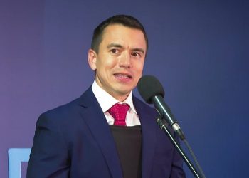 Presidente de Ecuador mantiene encuentro con primer ministro de Japón en Tokio