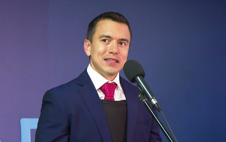 Presidente de Ecuador mantiene encuentro con primer ministro de Japón en Tokio