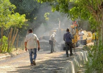 Ministerio de Obras Públicas inicia asfaltado en La Siembra de Padre Las Casas