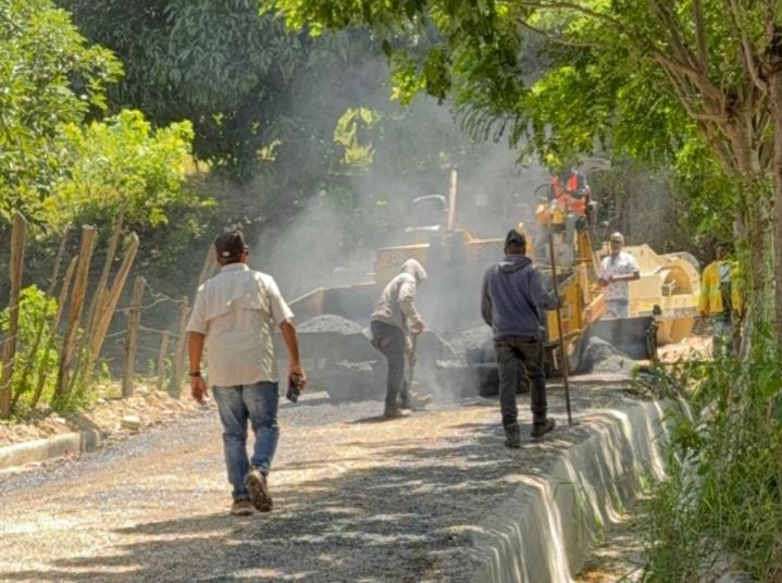 Ministerio de Obras Públicas inicia asfaltado en La Siembra de Padre Las Casas