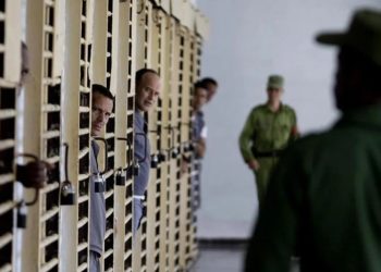 Entre 8 y 15 años de cárcel para tres condenados por corrupción en Cuba