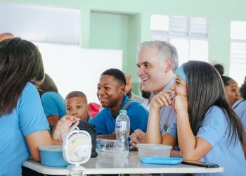Luis Miguel De Camps inspira a jóvenes en San Cristóbal: “Sueñen en grande”