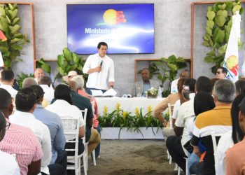 Turismo inicia remozamiento de Playa Linda en Nizao con inversión de RD$37 millones