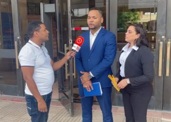 Trasladan a los seis acusados de violar joven en Villa González a la cárcel del Palacio de Justicia de Santiago