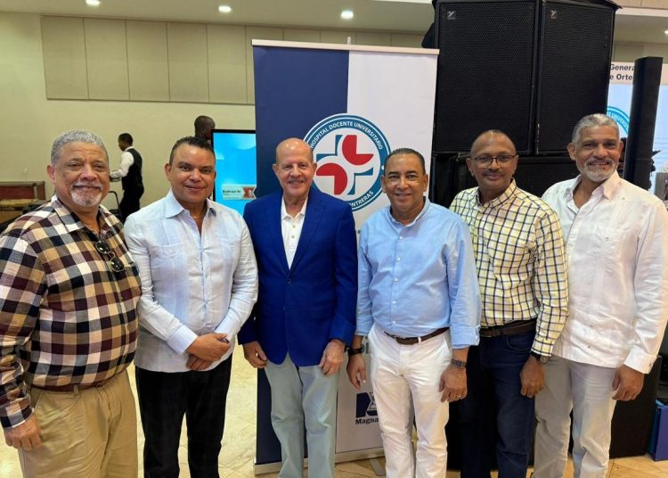 Celebran primer encuentro de generaciones de egresados de ortopedia del Hospital Dr. Darío Contreras