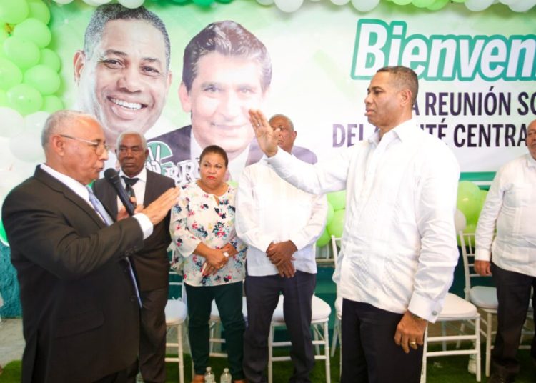 Trajano Santana es reelecto como presidente del Partido Revolucionario Independiente