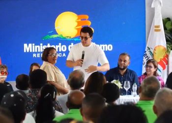 Comunidades de Sosúa agradecen a Collado: “podemos bailar en las calles”