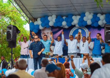 Director municipal de Canoa renuncia del PLD y es juramentado en el PRM