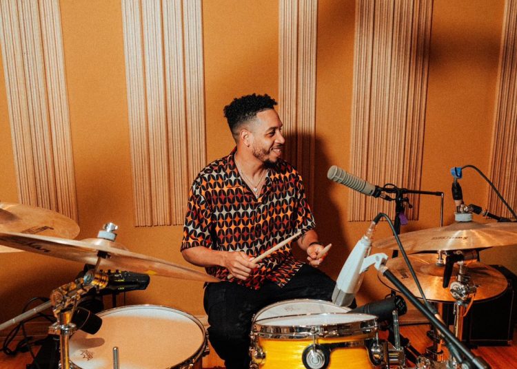 PitukeyWey: El productor dominicano que marcó la música urbana desde el estudio hacia el mundo