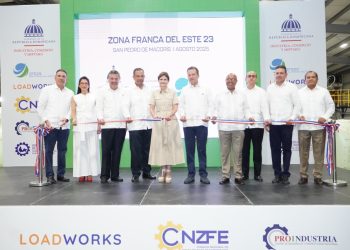 Vicepresidenta encabeza inauguración de dos nuevas naves en Zona Franca de San Pedro