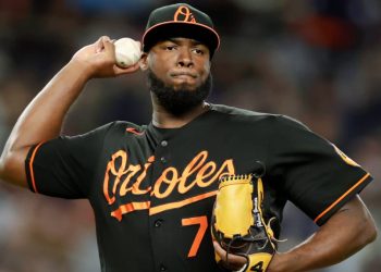 Félix Bautista se somete a cirugía en el hombro y estaría fuera al menos 12 meses