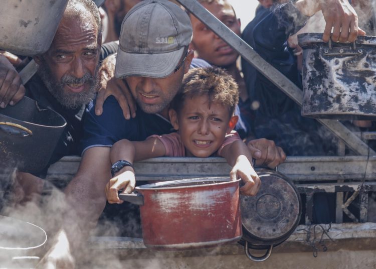 Once nuevos muertos en Gaza por desnutrición elevan a 300 el total de fallecidos de hambre