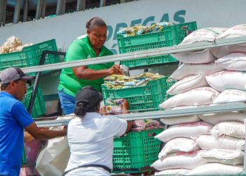 Inespre lleva alimentos a bajos precios a Capotillo durante visita de Abinader