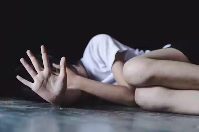 Joven violada por seis hombres: “Fue solo cinco meses después, al ver el video en internet, que supe lo que me habían hecho”