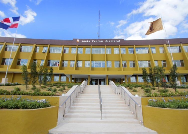 JCE recuerda es el único órgano facultado para resguardar el Registro Civil