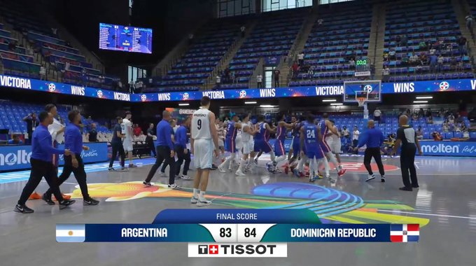Pelea entre jugadores dominicanos y argentinos opaca el final del partido en la AmeriCup 2025