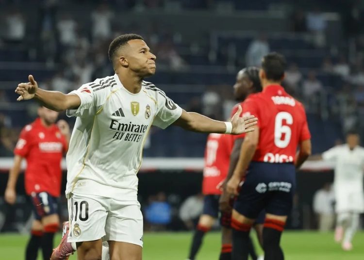 Mbappé salva estreno del Real Madrid con un gol de penalti ante Osasuna